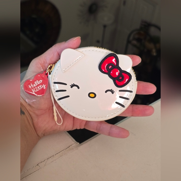 Hello Kitty Handbags - Hello Kitty White and Red Coin Pouch